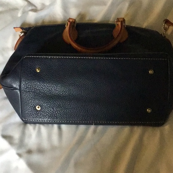 Shoulder bag. Dooney and Bourke. - Picture 8 of 8